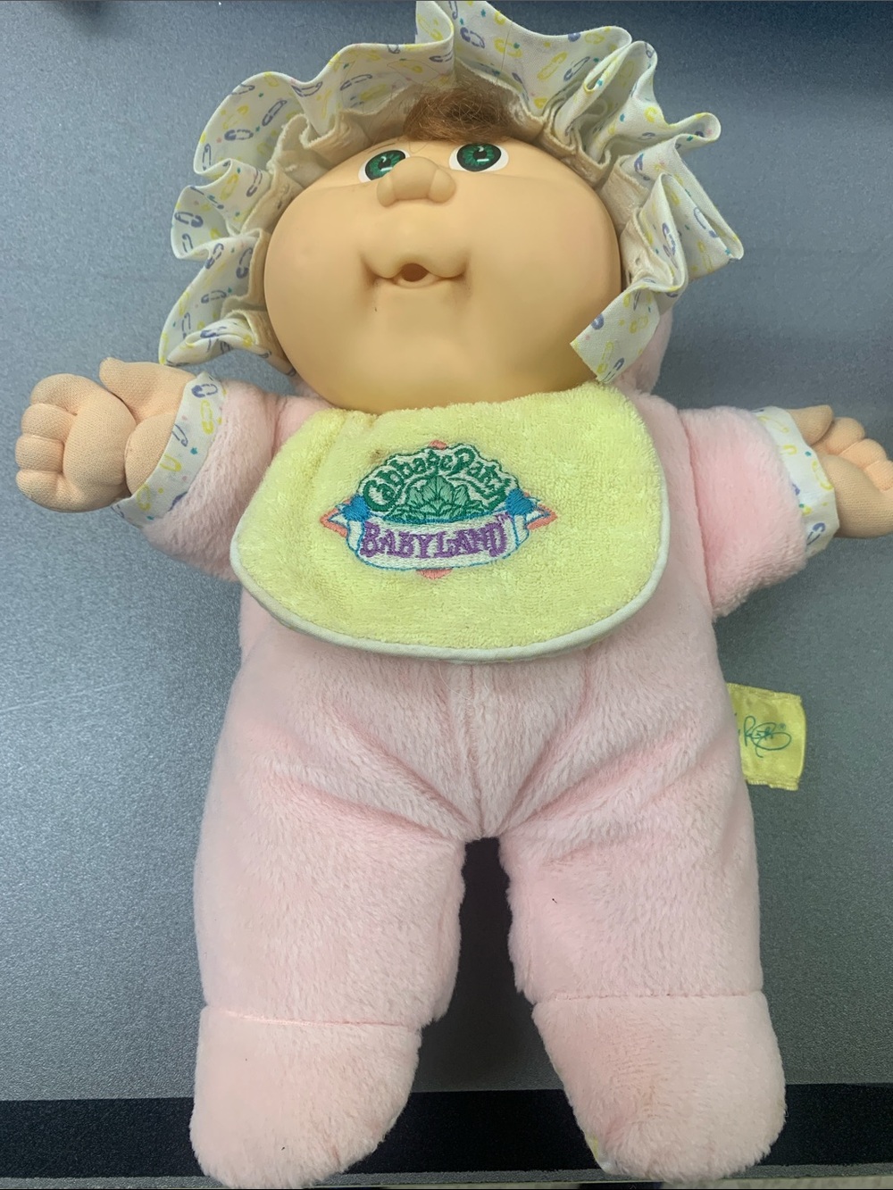 Hasbro Babyland Cabbage Patch Kid baby Doll Pink Bonnet Plush Toy Squeak Inside